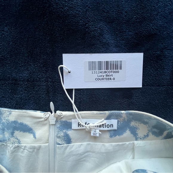 Reformation Lucy Skirt in Courtier - Picture 12 of 12